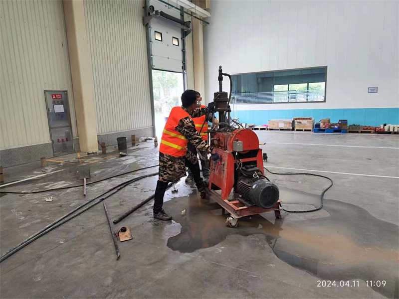 工业园区厂房地面下沉塌陷注浆加固施工